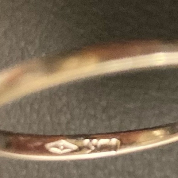 Gray Sapphire & White Gold Ring - Picture 9 of 9